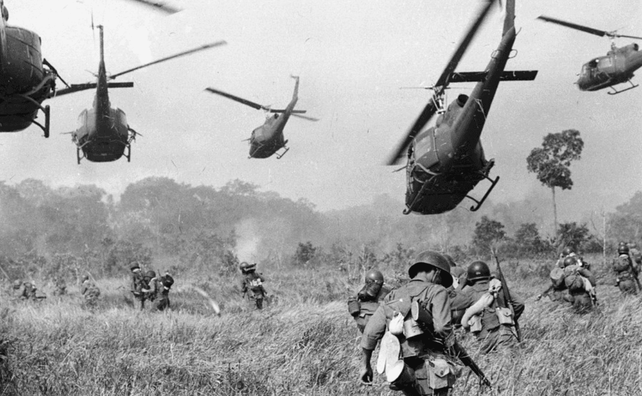 Vietnam war helicopters battlefield