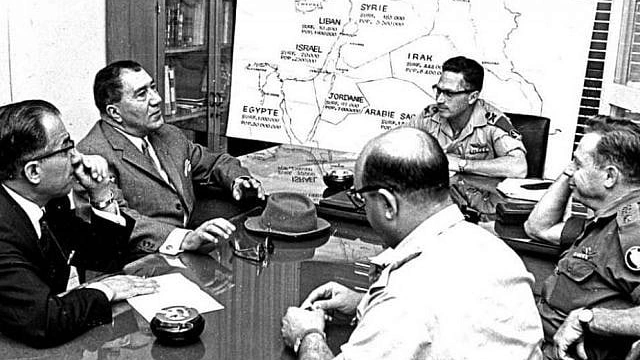 Top Iranian military officials meet Israeli officers in 1975 during the Shah era