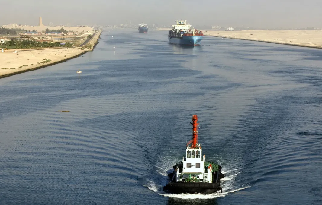 Maersk Sent Its India–Europe Service Back Through Suez. The Houthis Still Fight for the Coast. Maersk ME2 Suez route